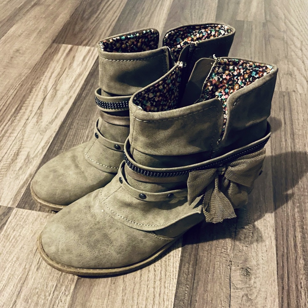 Jellypop Girls booties Size 3
